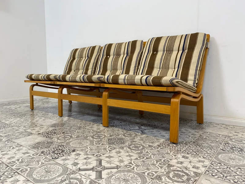 WMK Formschönes, minimalistisches und sehr gut erhaltenes skandinavisches Designerssofa von Karl-Erik Ekselius für JOC Vetlanda