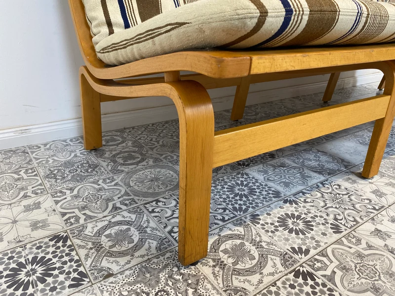 WMK Formschönes, minimalistisches und sehr gut erhaltenes skandinavisches Designerssofa von Karl-Erik Ekselius für JOC Vetlanda