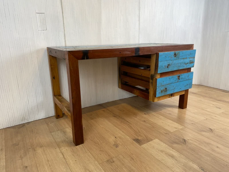 Boatwood by WMK # Sehr schöner & robuster Schreibtisch aus altem Bootsholz, ein handgefertigtes Unikat aus massivem Teakholz