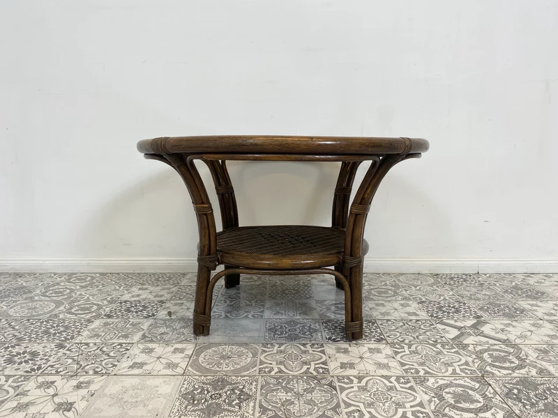WMK Kultiger runder italienischer Mid-Century Couchtisch in gutem Zustand mit Bambusgestell , intakter Glasplatte & Ablage