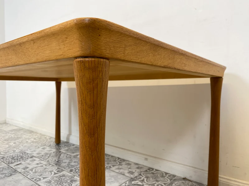 WMK Formschlichter und sehr gut erhaltener skandinavischer Designercouchtisch von Folke Ohlsson für Tingstöms