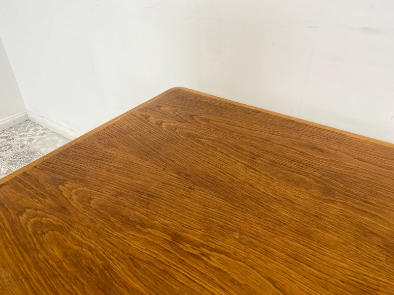 WMK Formschlichter und sehr gut erhaltener skandinavischer Designercouchtisch von Folke Ohlsson für Tingstöms