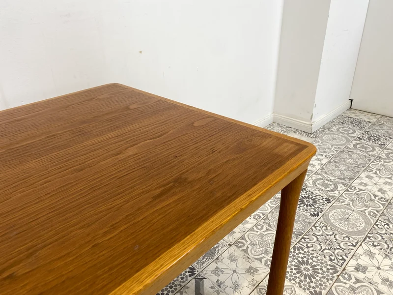 WMK Formschlichter und sehr gut erhaltener skandinavischer Designercouchtisch von Folke Ohlsson für Tingstöms