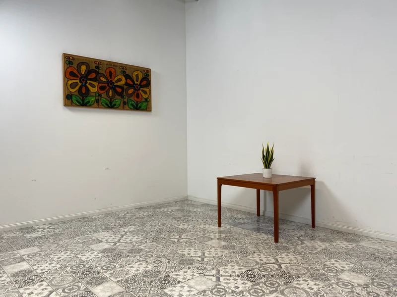 WMK Eleganter und gut erhaltener skandinavischer Mid-Century Couchtisch aus Teak von Alberts Tibro