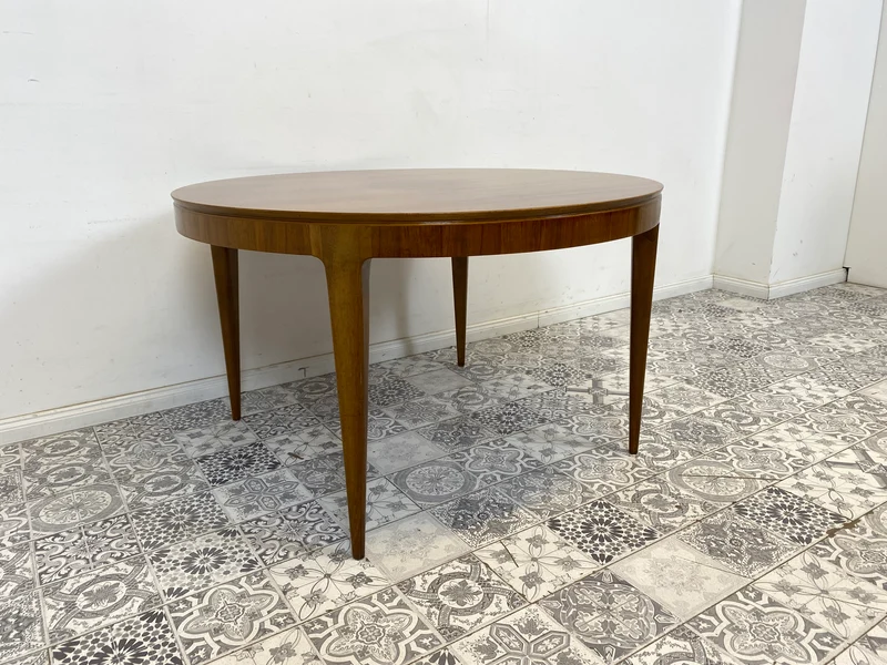 WMK Besonders schöner & sehr gut erhaltener runder skandinavischer Designer Couchtisch von Ole Wanscher für AJ Iversen aus den 1950ern