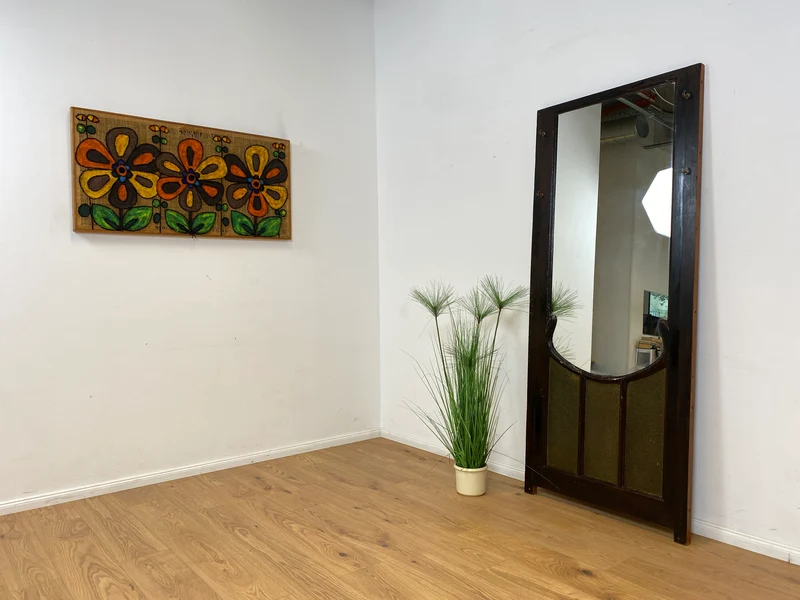 WMK Sehr gelungenes Upcycling einer antiken Tür aus vollem Holz zur schöner Flurgarderobe mit großem Spiegel & Kleiderhaken aus Messing