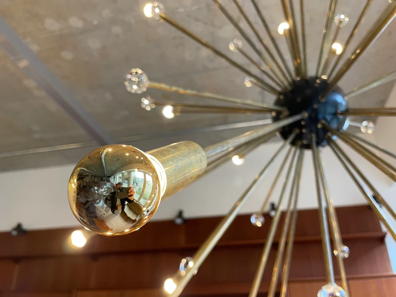 WMK Der Designklassiker! Berühmter und vollfunktionsfähiger Space Age Kronleuchter "Sputnik" in größter Ausführung (Ø150cm) aus Messing mit Murano Glaskugeln