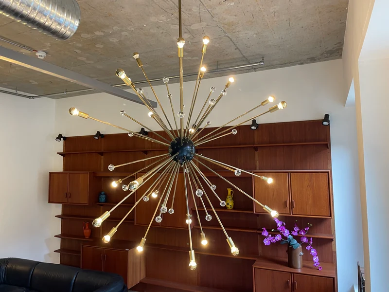 WMK Der Designklassiker! Berühmter und vollfunktionsfähiger Space Age Kronleuchter "Sputnik" in größter Ausführung (Ø150cm) aus Messing mit Murano Glaskugeln