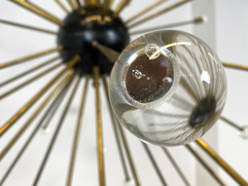 WMK Der Designklassiker! Berühmter und vollfunktionsfähiger Space Age Kronleuchter "Sputnik" in größter Ausführung (Ø150cm) aus Messing mit Murano Glaskugeln