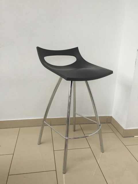 Design Barhocker schwarz, Barstuhl schwarz verchromtes Gestell, Sitzhöhe 80 cm