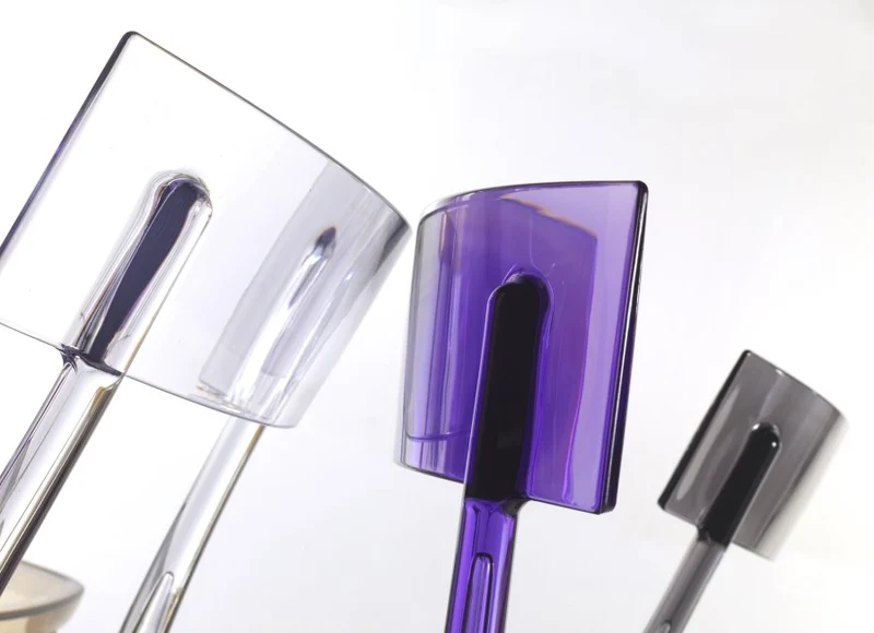 Design Stuhl Classic, Farbe violett transparent