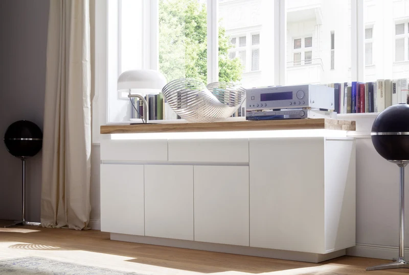 Sideboard Weiß matt lackiert mit eine massive Oberplatte, Breite150 cm