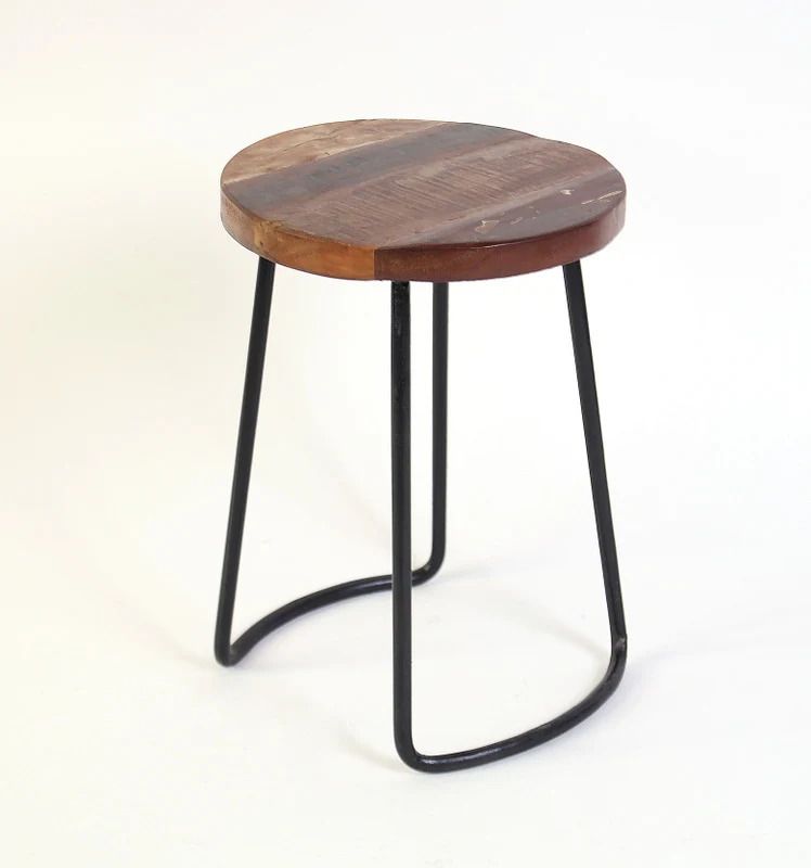 Hocker aus Metall und Massivholz im Industriedesign, Höhe 45 cm