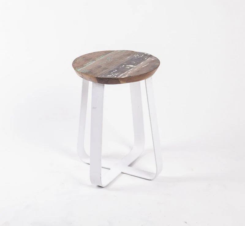 Hocker aus Metall und Massivholz im Industriedesign, Höhe 45 cm