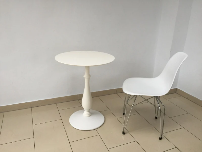 Barocktisch weiß, Tisch rund weiß , Bistrotisch rund weiß, Durchmesser 60-80 cm