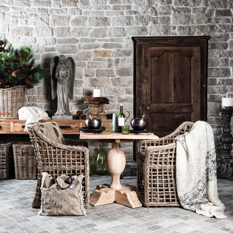 Bistro Tisch Massivholz, Maße 70x70 cm