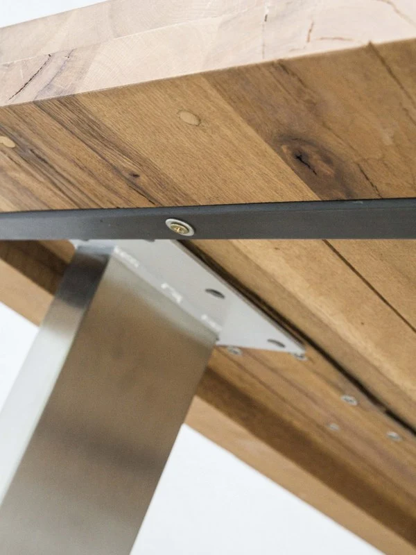 Esstisch Eiche massiv , Tisch Gestell silber Metall, Maße 260 x 100 cm