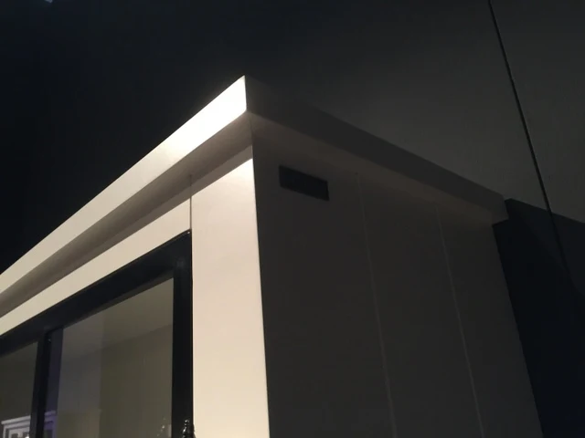 Buffetschrank weiß, Vitrine weiß Massivholz, Geschirrschrank weiß Landhaus, Breite 160 cm