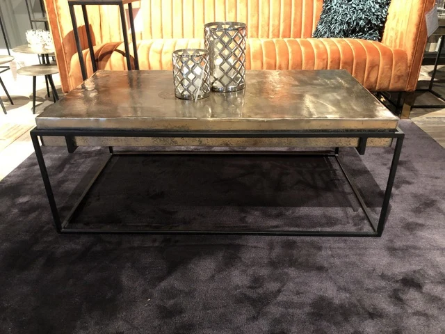 Couchtisch Metall, Tisch schwarz Metall, Couchtisch Industriedesign