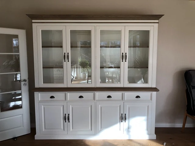 Buffetschrank weiß Landhausstil, Vitrine weiß Landhaus, Geschirrschrank weiß, Breite 232 cm