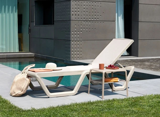 Sonnenliege weiß Kunststoff, Liege weiß stapelbar, Gartenliege weiß