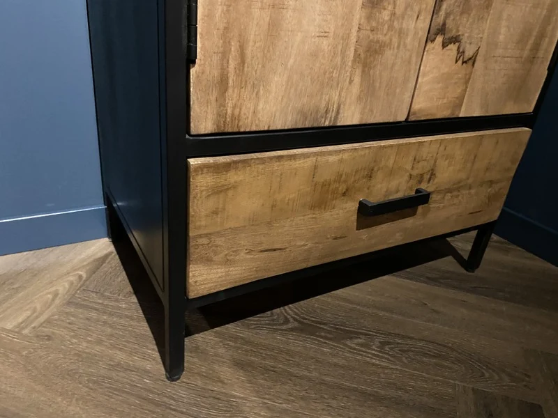 Schrank schwarz Industriedesign, Bücherschrank Holz Metall, Aktenschrank schwarz Holz Industrie, Breite 65 cm