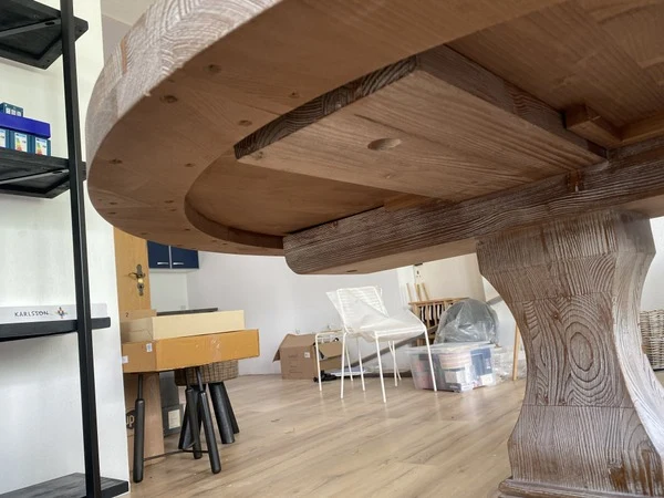 Runder Tisch Massivholz, Esstisch rund Holz, Holztisch im Landhausstil, Durchmesser 130 cm