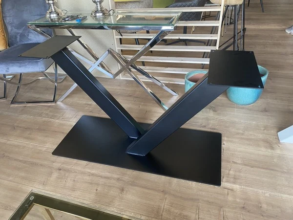 Tischgestell schwarz Metall Industriedesign, Metalltischgestell schwarz Industriedesign, Breite 135 cm
