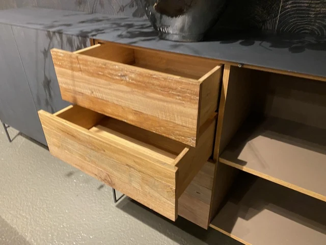 Sideboard Metall Holz, Anrichte Holz, Kommode mit drei Schubladen Teak-Holz, Breite 220 cm