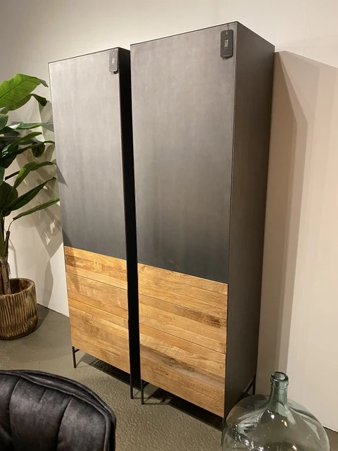 Schrank links Metall Holz, Bücherschrank Holz, Schrank mit drei Schubladen, Breite 55 cm