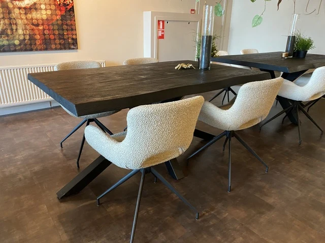 Esstisch schwarz, Tisch Baumkante schwarz, Esstisch Baumkante schwarz, Breite 200 cm