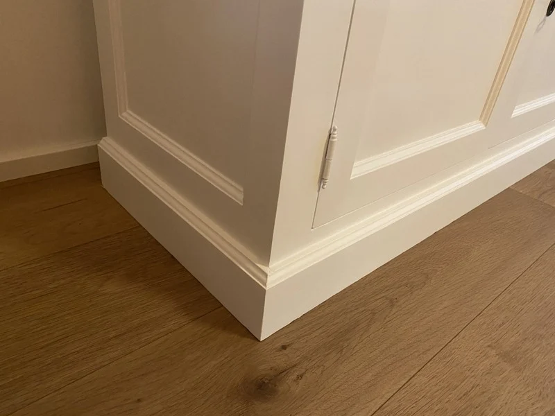 Vitrine weiß, Geschirrschrank weiß Massivholz, Küchenschrank weiß Landhaus, Breite 130 cm