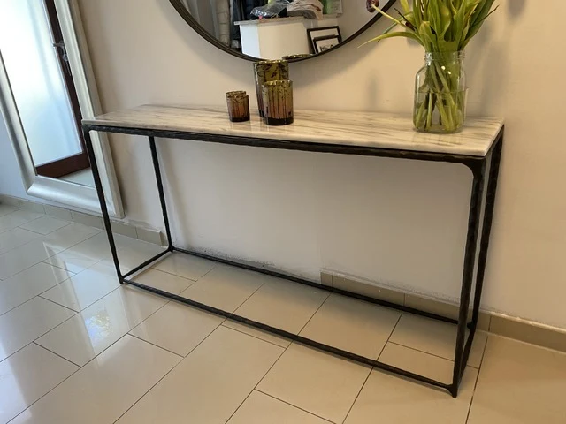 Konsole Marmor, Konsole Schmiedeeisen schwarz, Breite 150 cm