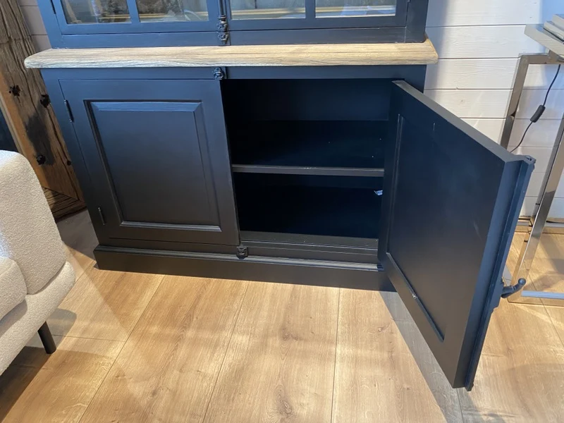 Buffetschrank schwarz mit Beleuchtung, Geschirrschrank schwarz Landhausstil, Vitrine schwarz Landhaus, Breite 130 cm