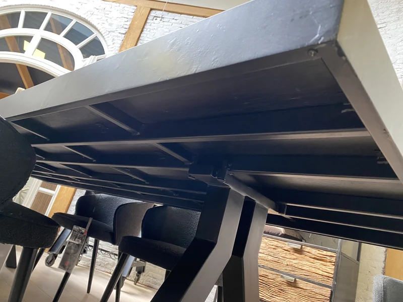 Esstisch braun, Tisch Metall Tischgestell schwarz, Breite 300 cm