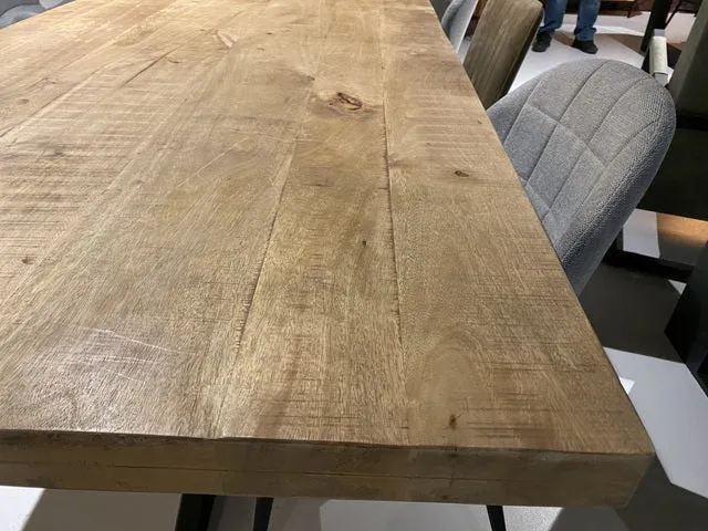 Esstisch Massivholz, Tisch Naturholz Tischplatte, Esstisch Metall-Gestell schwarz, Breite 160 cm