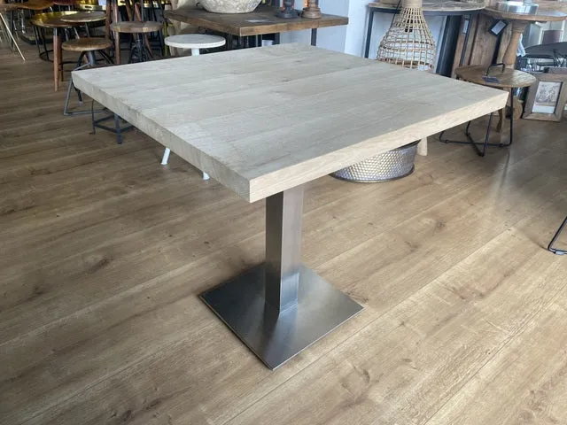 Bistrotisch Eiche, Tisch Edelstahl-Gestell, Tischplatte Eiche, Maße 60x60 cm