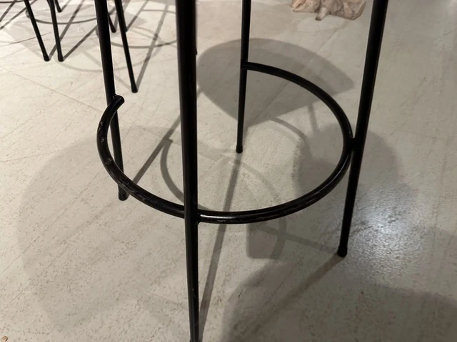 Barhocker Massivholz und Metall Gestell, Barhocker Industriedesign Metall Holz, Sitzhöhe 78 cm