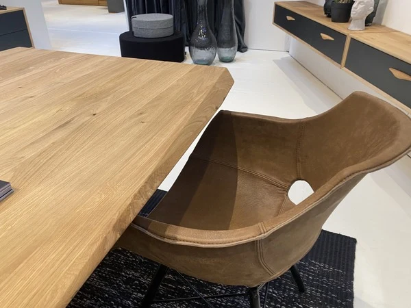 Esstisch massiv Eiche, Tisch Gestell aus Massivholz, Tisch Eiche massiv, Maße 260 x 110 cm