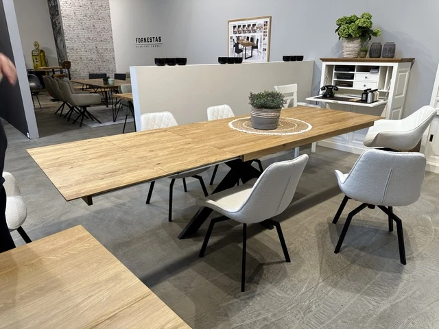Tisch ausziehbar Eiche, Esstisch ausziehbar Eiche massiv, ausziehbarer Tisch Landhausstil, Länge 200-300 cm