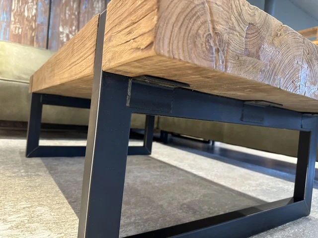 Couchtisch Teakholz, Couchtisch Massivholz Metall Gestell, Breite 120 cm