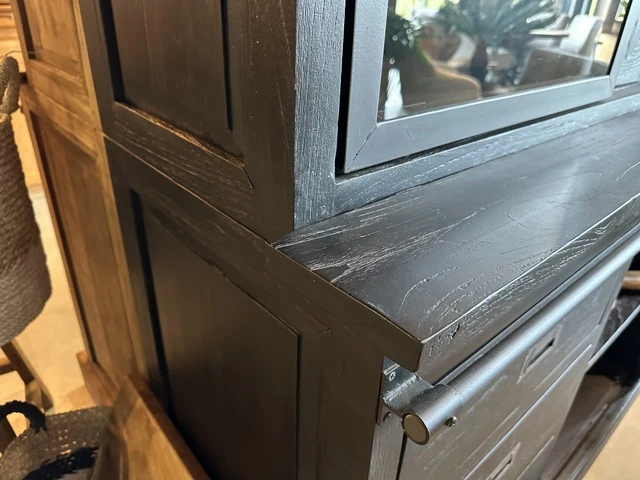 Vitrine schwarz Teakholz, Wohnzimmerschrank schwarz Massivholz, Breite 180 cm