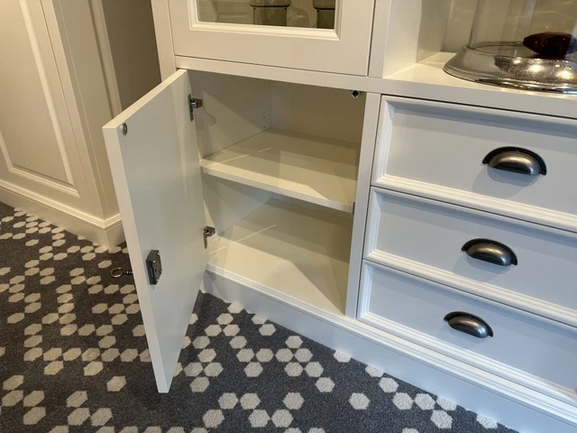 Highboard weiß Landhaus, Schrank weiß Landhaus, Geschirrschrank weiß Landhausstil, Höhe 154 cm