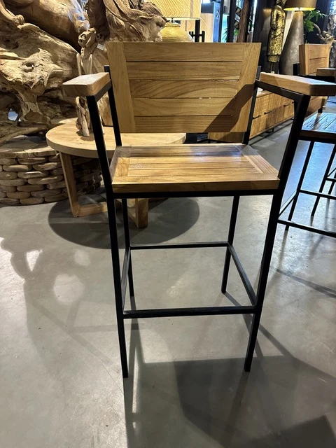 Barstuhl Metall-Holz, Barstuhl mit Armlehne Industriedesign, Sitzhöhe 75 cm