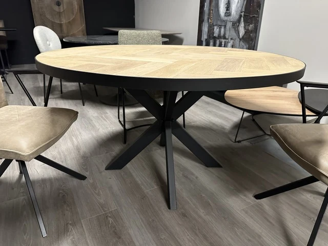 Runder Tisch Fischgrätmuster, Tisch rund Fischgrätmuster, Durchmesser 140 cm