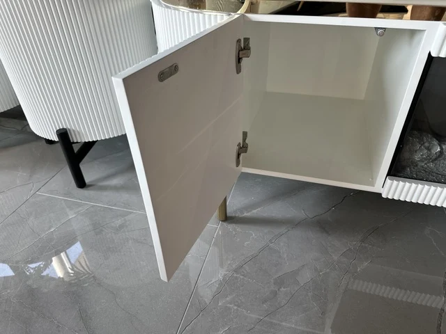 TV Schrank weiß mit Kamin, Fernsehschrank mit Elektrokamin weiß, Lowboard weiß, Länge 200 cm
