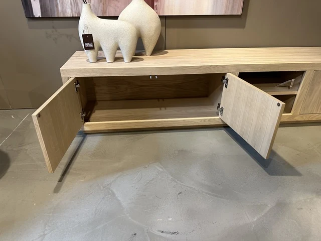TV Schrank modern Farbe Naturholz, Schrank Naturholz mit drei Türen, Fernsehschrank Naturholz, Breite 200 cm