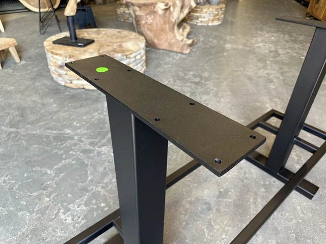 Bartischgestell schwarz, Tischgestell für eine Bartisch, Bartischfüße schwarz, Breite 200 cm