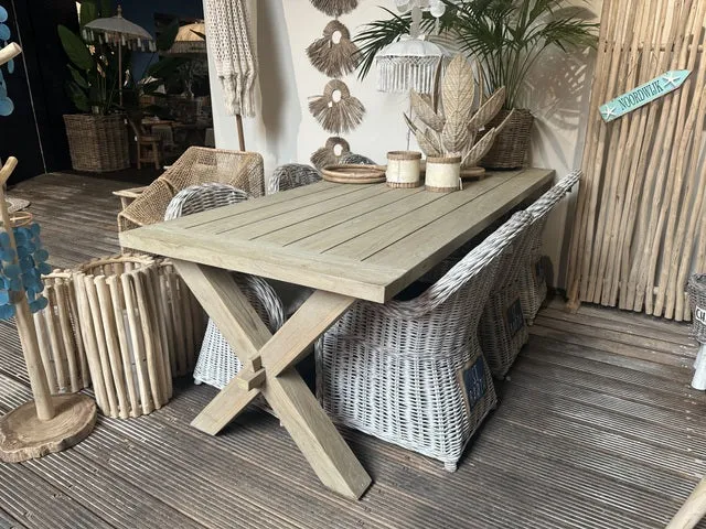 Gartentisch Massivholz, Esstisch Holz für Outdoor geeignet, Länge 220 cm