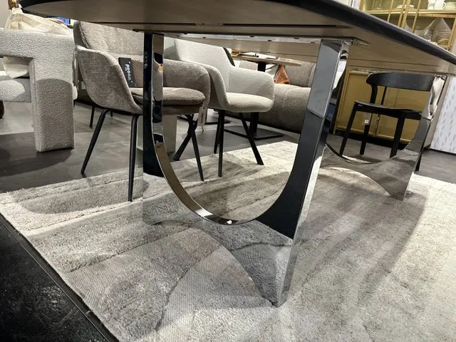 Esstisch oval, Tisch Silber-Gestell Tischplatte braun Eiche furniert, Länge 200 cm